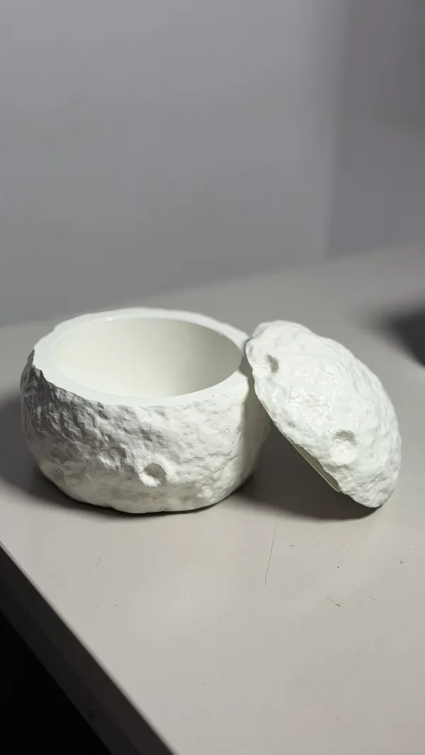 TREETRUNK®_Concrete_Moon_jar_with_lid__|_Jewellery/_Makeup/Table_Organizer_I_Home_Decor_I_Multipurpose_(11x10×10cm)_(White)