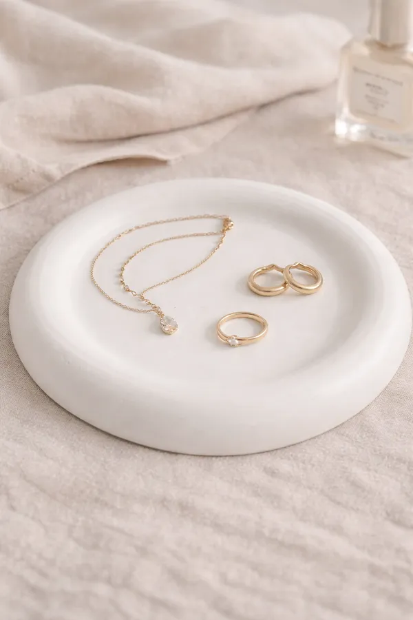 White_Concrete_Mino_Round_Jewellery_Tray_|_Makeup/Table_Organizer_|_Home_Decor_|_Candle_Tray_|_Multipurpose_(17×17×2Cm)