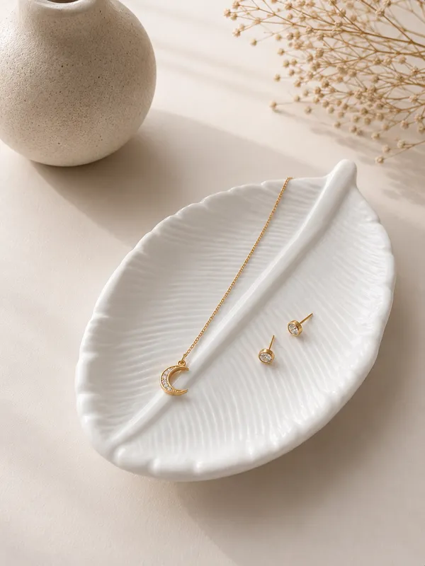 White_Leaf_Shaped_Tray_|_Cement_Tray_|_Aesthetic_Tray_|_Minimalist_Decor_|_Trinket_Tray_|_Modern_Home_Decor_|_New_Home_Gift_|_Multipurpose_(15.3×10Cm)