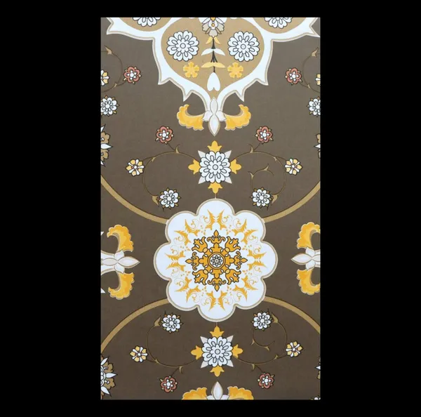 Ornate_Geometric_Medallion_Wallpaper_In_Cocoa_And_Champagne_For_A_Sophisticated_Contemporary_Living_Space
