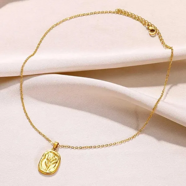 Gold_Plated_Pendant_Necklace