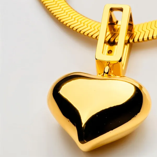 Gold_Plated_Pendant_Necklace_For_Women