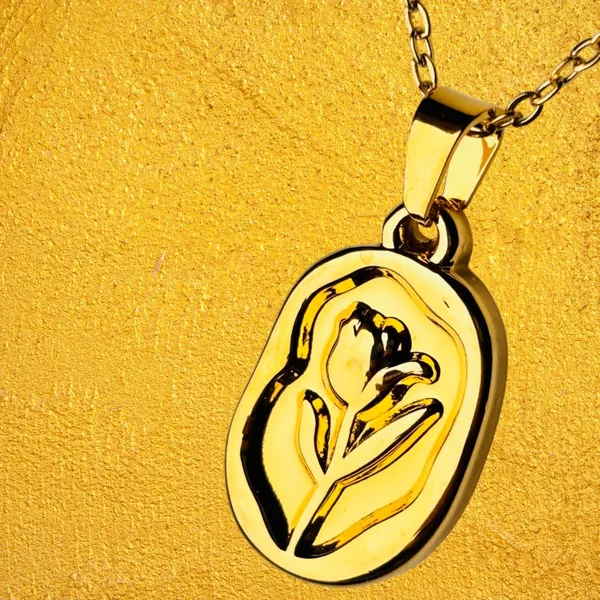 Gold_Plated_Pendant_Necklace_For_Women