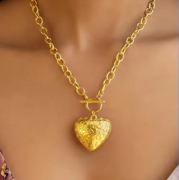 Gold_Plated_Pendant_Necklace