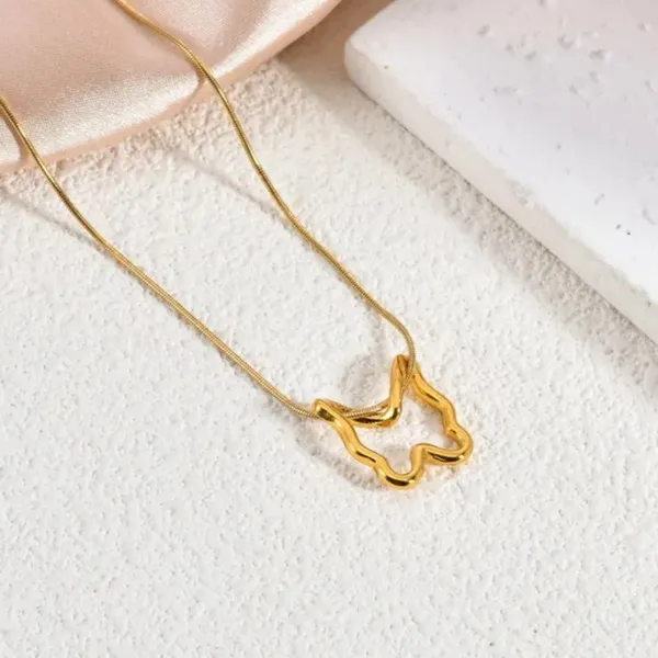 Gold_Plated_Pendant_Necklace