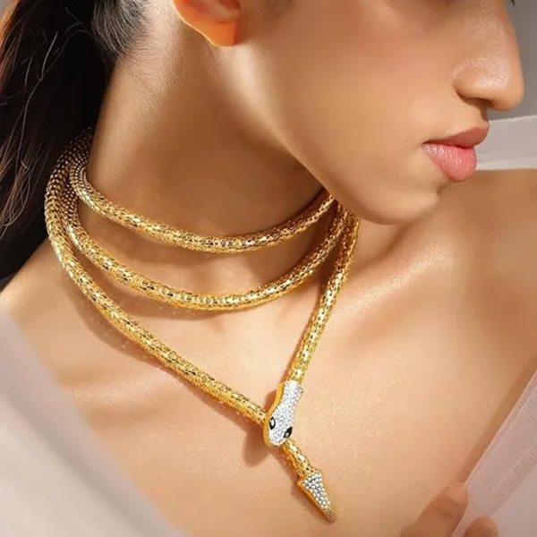 Gold_Plated_Pendant_Necklace_For_Women