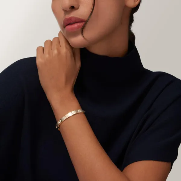 Gold_Plated_Bangle_Bracelet