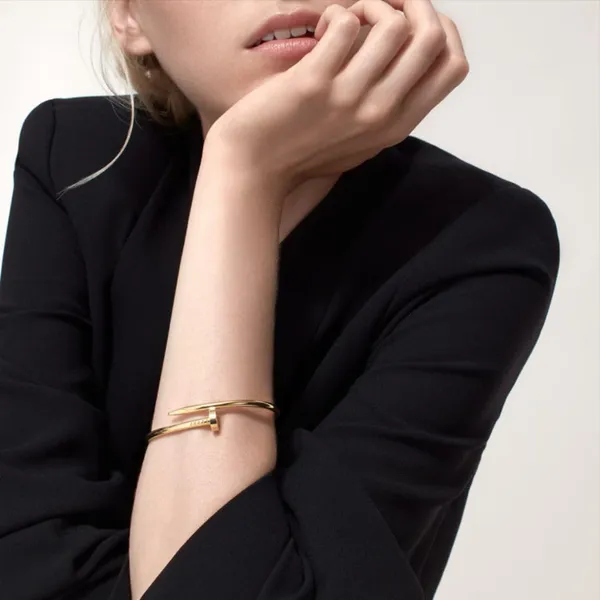 Gold_Plated_Bangle_Bracelet