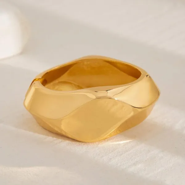 Gold_Plated_Bangle_Bracelet