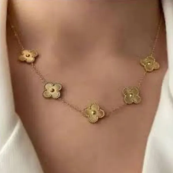Gold_Plated_Pendant_Necklace
