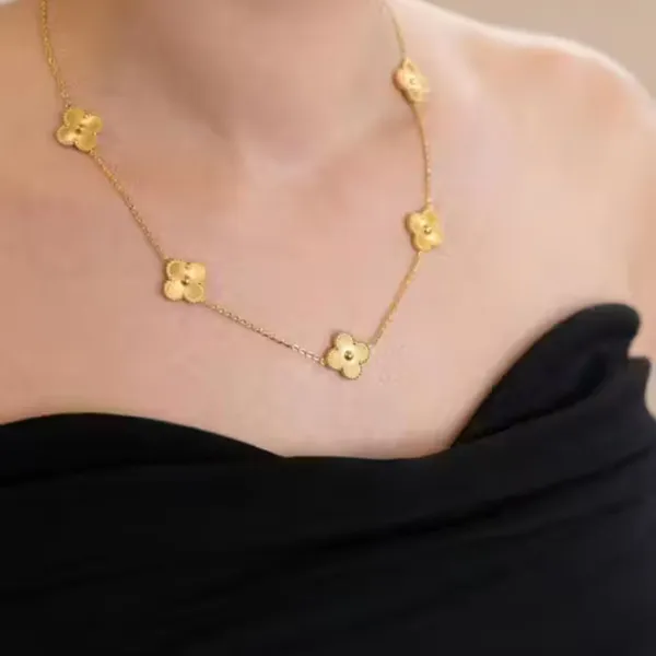 Gold_Plated_Pendant_Necklace
