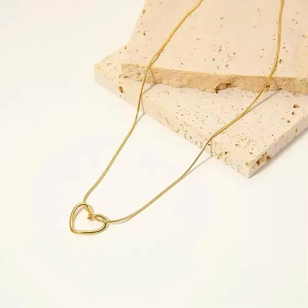 Gold_Plated_Pendant_Necklace