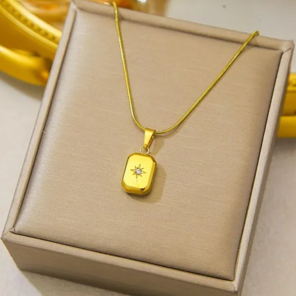 Gold_Plated_Pendant_Necklace