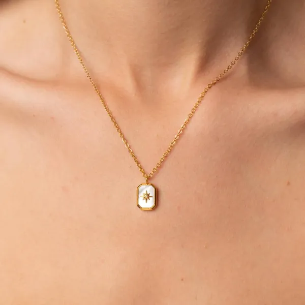 Gold_Plated_Pendant_Necklace