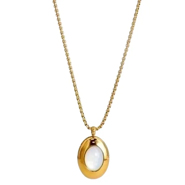 Gold_Plated_Pendant_Necklace_For_Women