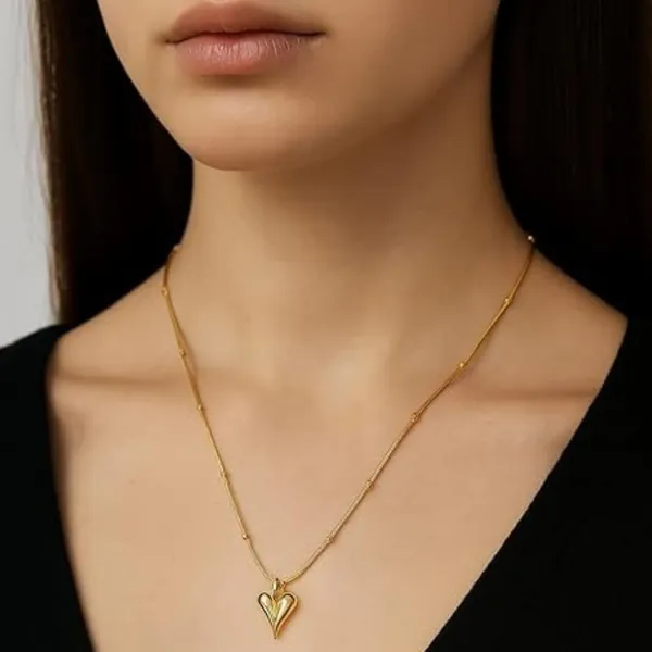 Gold_Plated_Pendant_Necklace_For_Women