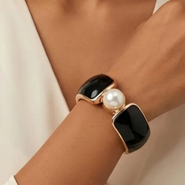 Gold_Plated_Bangle_Bracelet