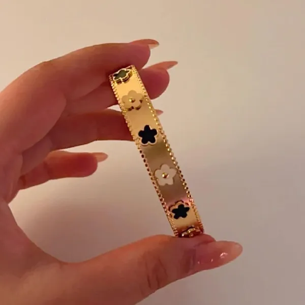 Gold_Plated_Stack_Bangle_Bracelet
