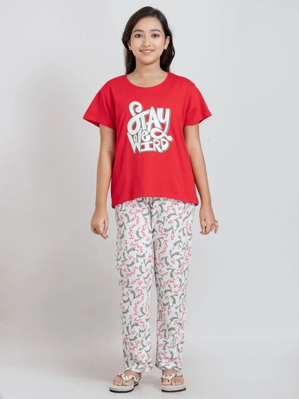Red_Cotton_Premium_&_Elegant_Regular_Fit_Night_Suits_For_Girls