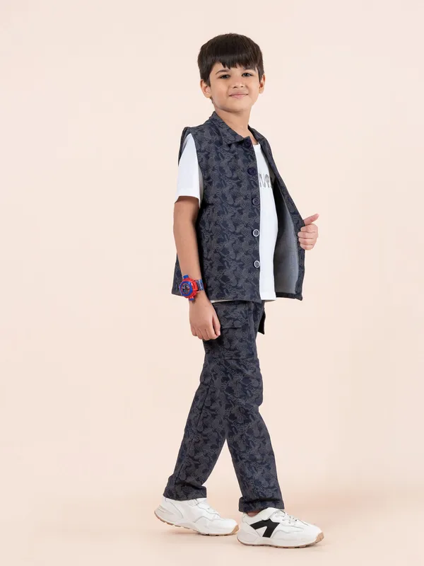 Boys_Pineapple_print_Textured_3_pc_jacket_Set