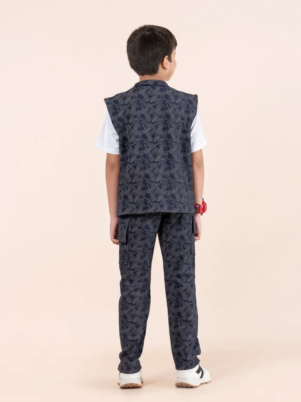 Boys_Pineapple_print_Textured_3_pc_jacket_Set