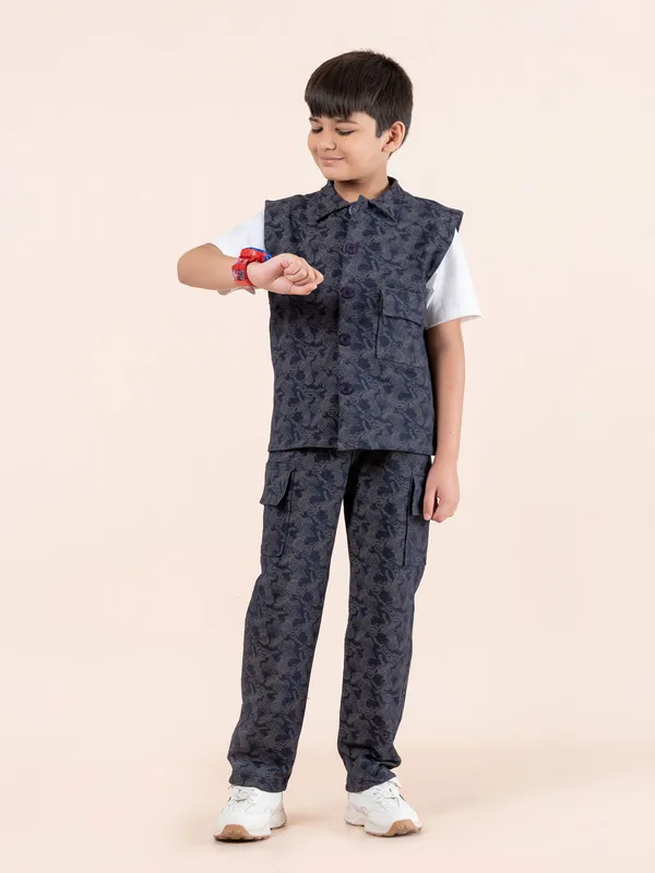 Boys_Pineapple_print_Textured_3_pc_jacket_Set