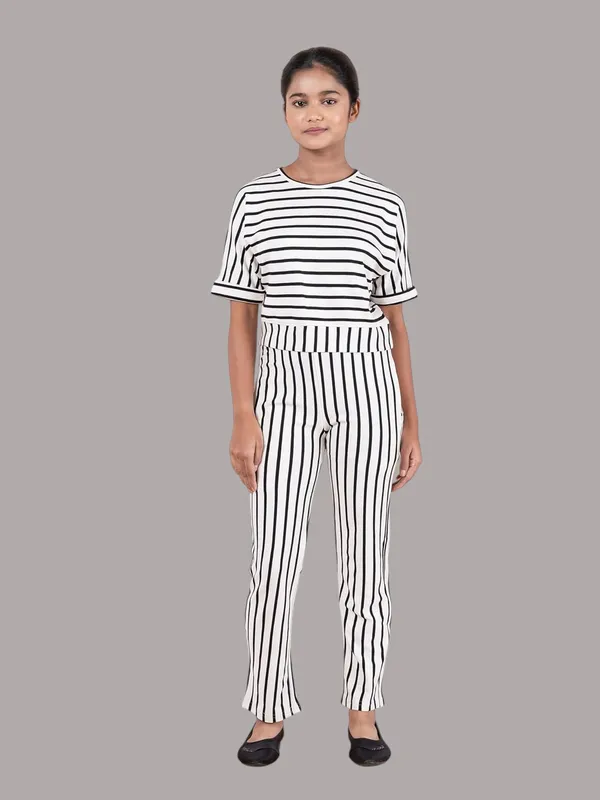 White_Cotton_Premium_&_Elegant_Regular_Fit_Co-Ord_Set_For_Girls