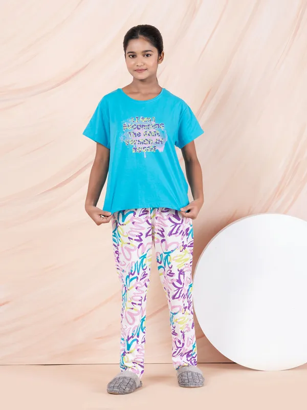 Multicolor_Cotton_Premium_&_Elegant_Regular_Fit_Night_Suits_For_Girls
