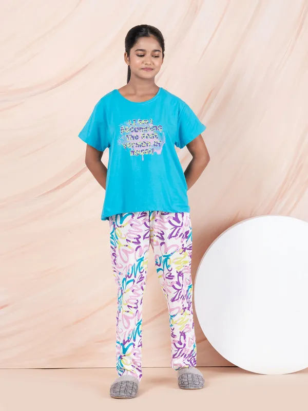 Multicolor_Cotton_Premium_&_Elegant_Regular_Fit_Night_Suits_For_Girls