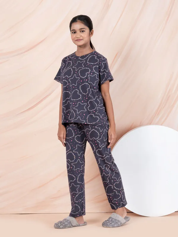 Multicolor_Cotton_Premium_&_Elegant_Regular_Fit_Night_Suits_For_Girls