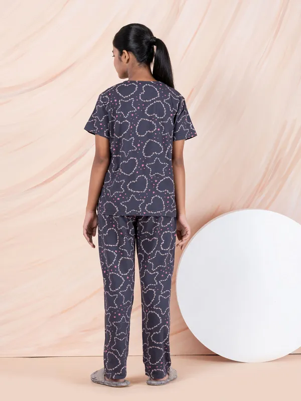 Multicolor_Cotton_Premium_&_Elegant_Regular_Fit_Night_Suits_For_Girls