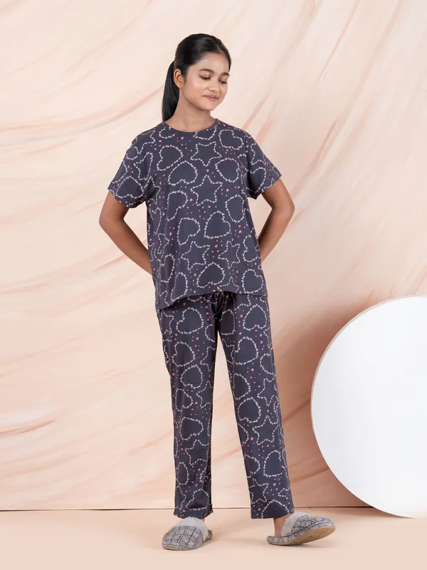 Multicolor_Cotton_Premium_&_Elegant_Regular_Fit_Night_Suits_For_Girls