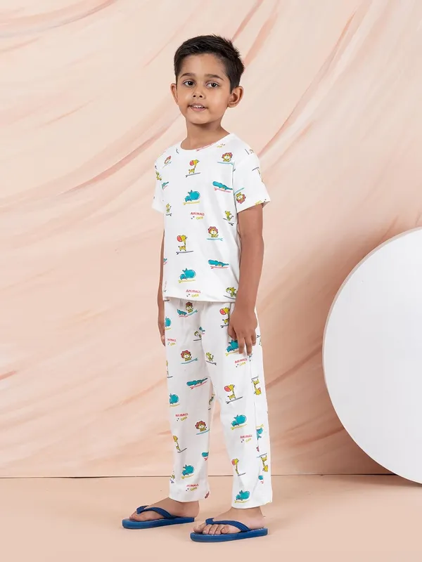 White_Cotton_Premium_&_Elegant_Regular_Fit_Night_Suit_For_Boys