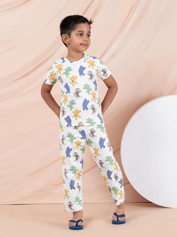 White_Cotton_Premium_&_Elegant_Regular_Fit_Night_Suit_For_Boys