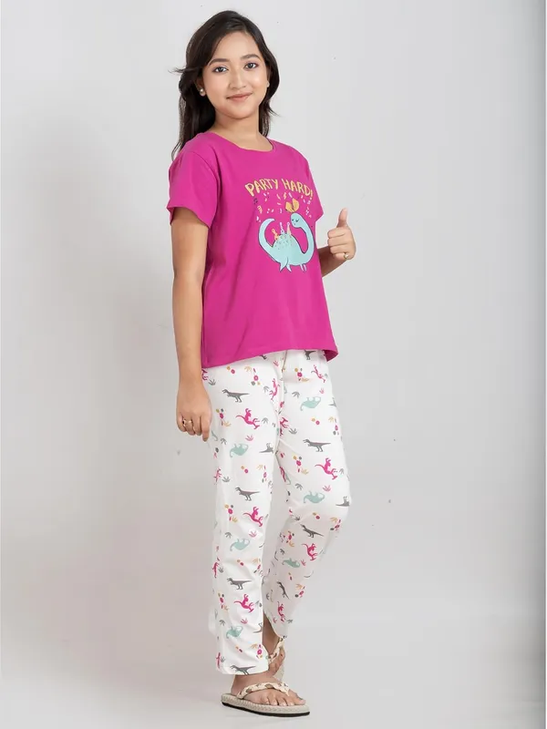 Multicolor_Cotton_&_Spandex_Premium_&_Elegant_Regular_Fit_Night_Suit_For_Girls