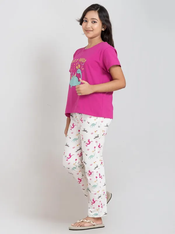 Multicolor_Cotton_&_Spandex_Premium_&_Elegant_Regular_Fit_Night_Suit_For_Girls