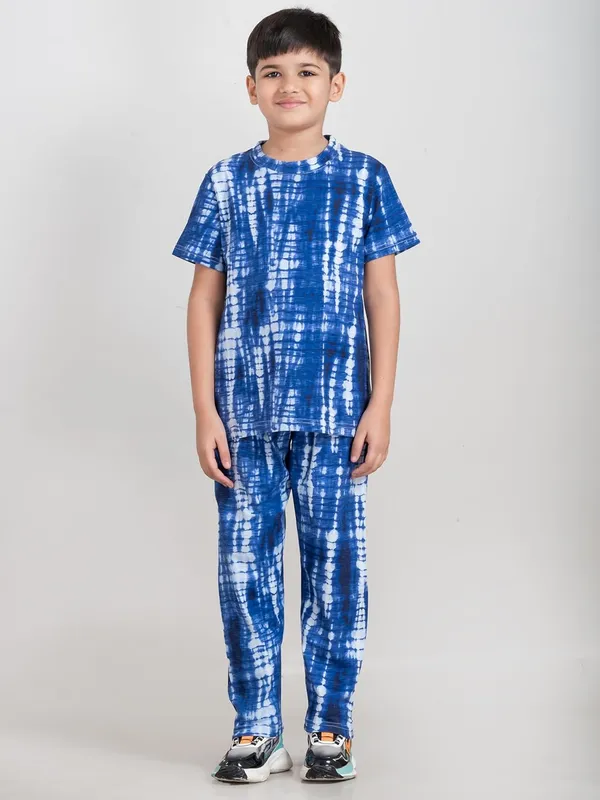 Blue_&_White_Cotton_Premium_&_Elegant_Regular_Fit_Night_Suit_For_Boys