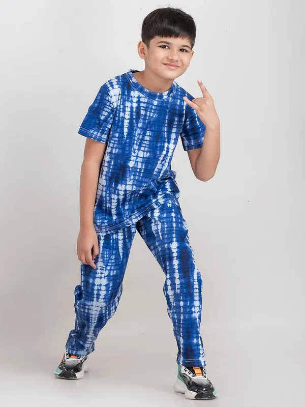 Blue_&_White_Cotton_Premium_&_Elegant_Regular_Fit_Night_Suit_For_Boys