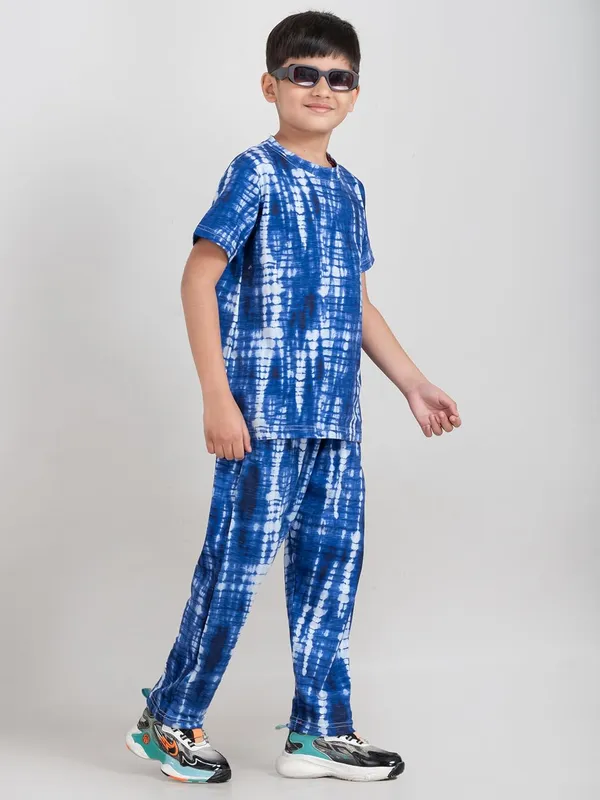 Blue_&_White_Cotton_Premium_&_Elegant_Regular_Fit_Night_Suit_For_Boys