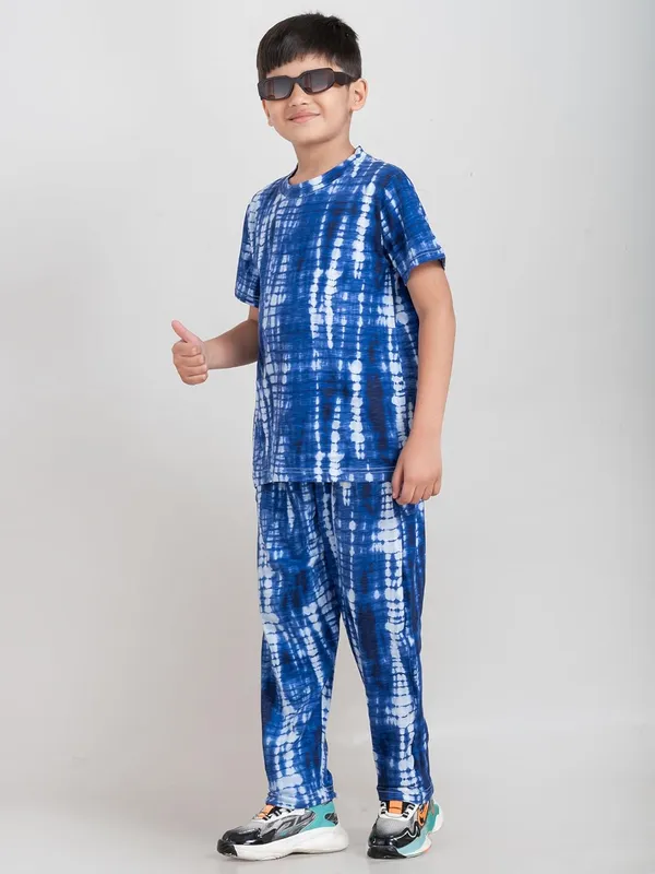 Blue_&_White_Cotton_Premium_&_Elegant_Regular_Fit_Night_Suit_For_Boys