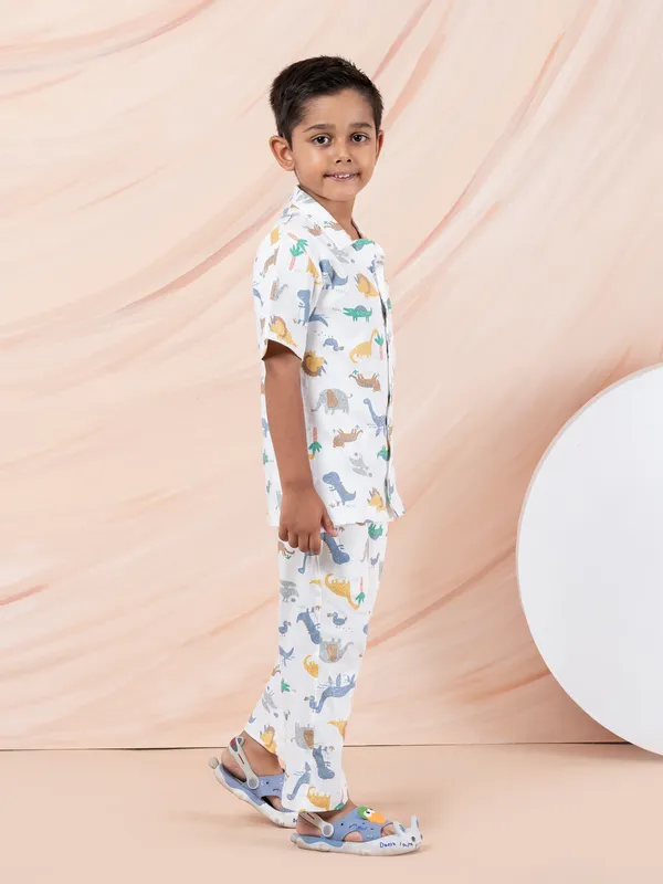 Cotton_Half_Sleeves_Animal_Print_Nightwear-White