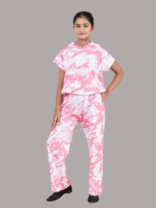 Pink_&_White_Cotton_Premium_&_Elegant_Regular_Fit_Co-Ord_Set_For_Girls