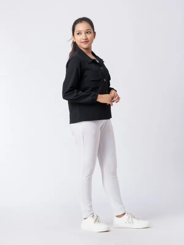 Black_Cotton_,_Polyester_&_Spandex_Premium_&_Elegant_Regular_Fit_Jacket_For_Girls