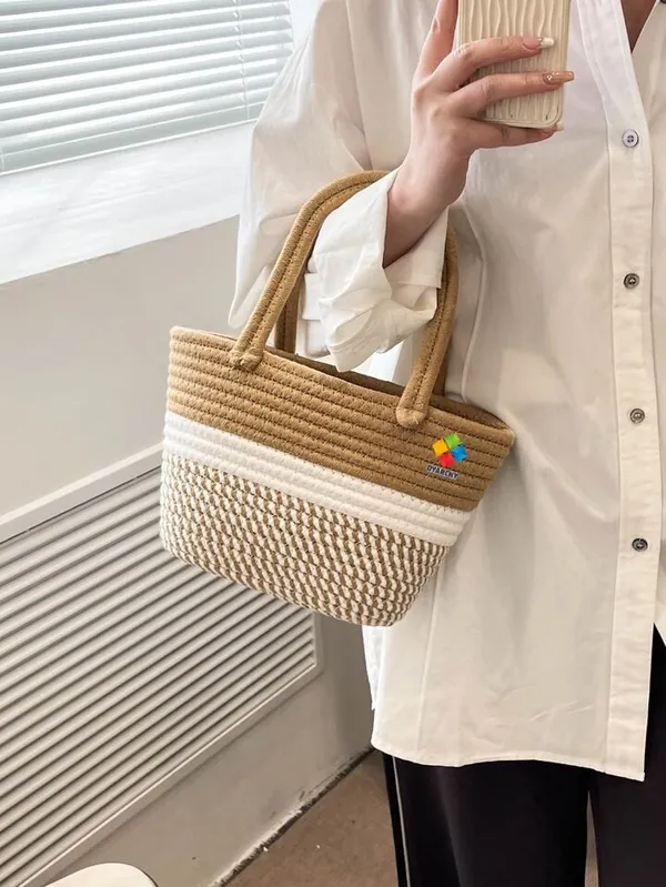 Beige_Elegance_Woven_Duo_Tone_Handheld_Bag_With_Zip_(Small)