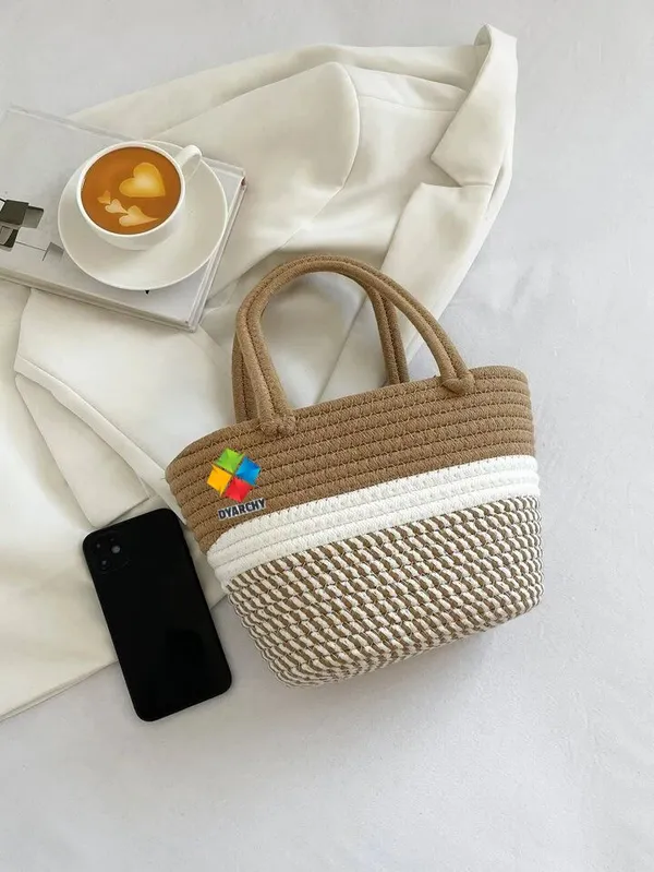 Beige_Elegance_Woven_Duo_Tone_Handheld_Bag_With_Zip_(Small)