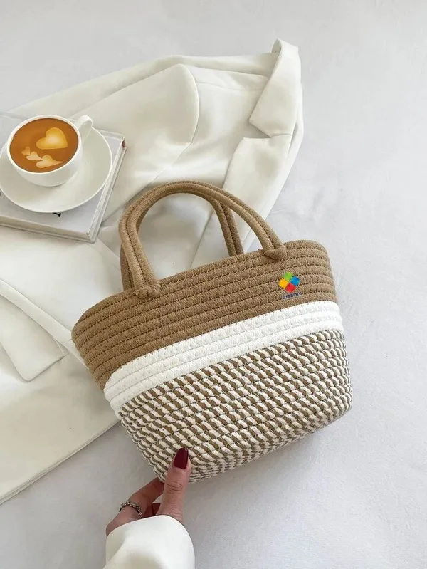 Beige_Elegance_Woven_Duo_Tone_Handheld_Bag_With_Zip_(Small)