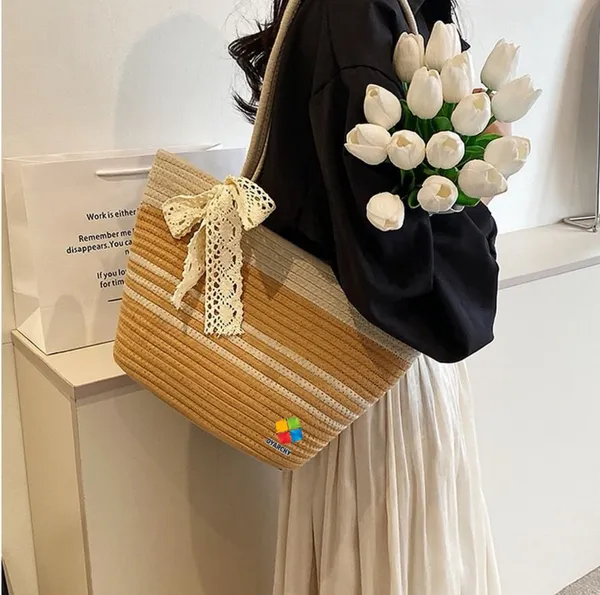 Beige_Elegance_Woven_Ribbon_Handbag