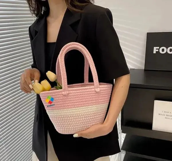 Pink_Elegance_Woven_Duo_Tone_Handheld_Bag_With_Zip_(Small)