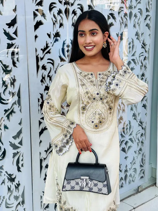 White_Soft_Silk_Blend_Kurti_Set_For_Women
