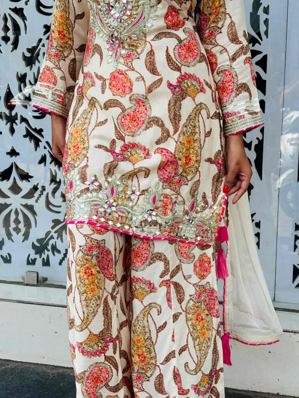 Cream__Pastel_Base_With_Warm_Floral_Tones_Soft_Crepe_Kurti_Set_For_Women